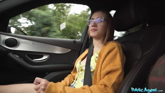 Худая, но писька растягивается