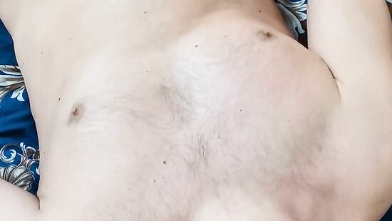 На столько сильно был перевозбуждён что ооочень приятно кончил!