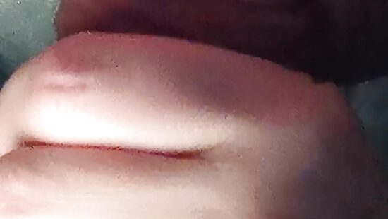 Посасывает