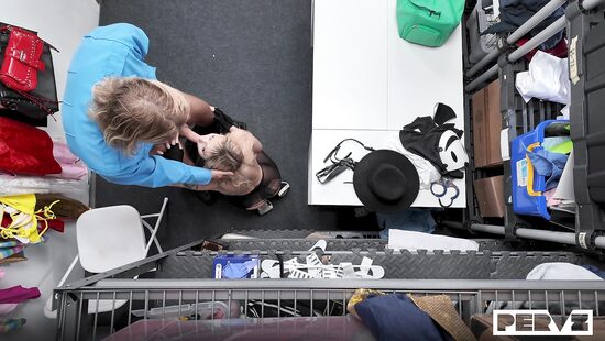 Согласно члену закона