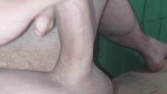 Дрочу и кончаю