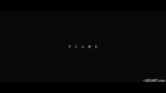 Парень возбудил блондинку эротическим массажем и отымел в бритую манду